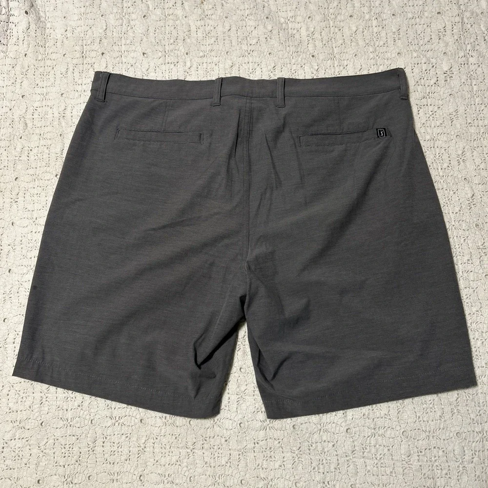 PGA Tour Men's Flat Front Flex Golf Stretch Shorts Size 38 Gray Stripe